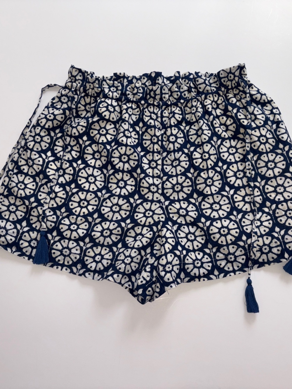 Roller Rabbit x Target Daisy Floral Side-Tie Beach Shorts size M